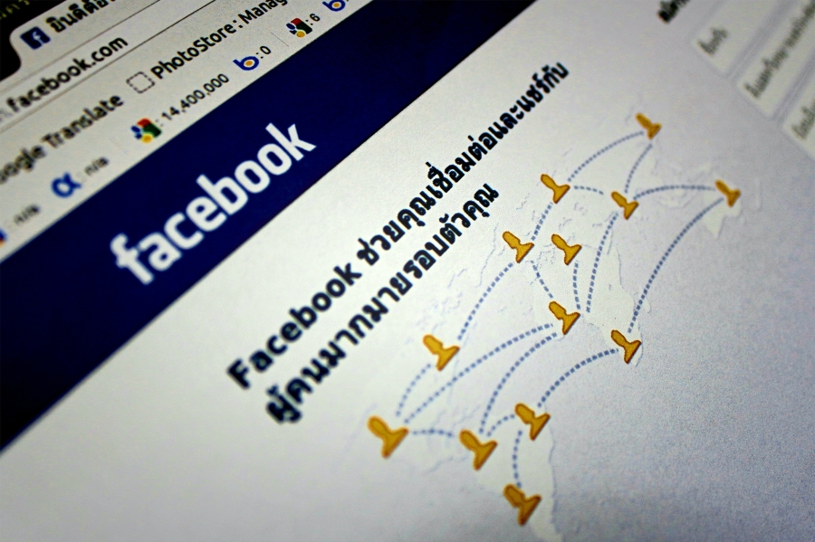 How to Network on Facebook and Get Your Next Job