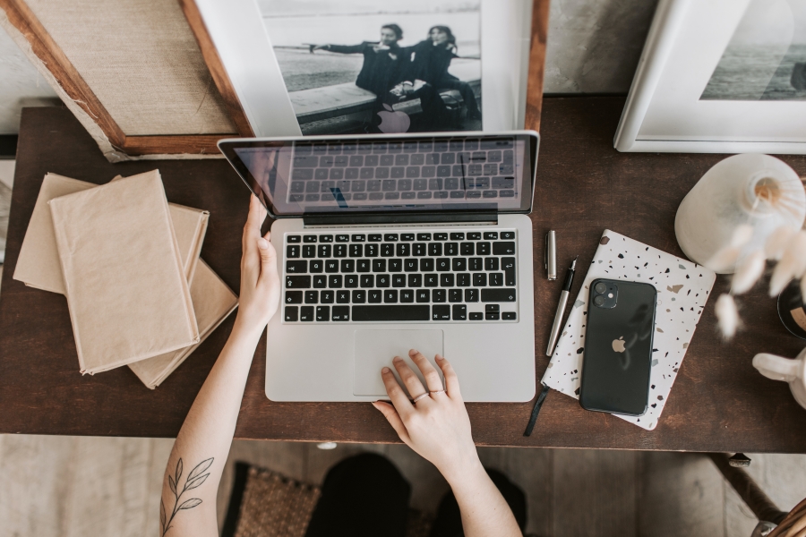 Five Tips for Managing Your Job Search While on Vacation