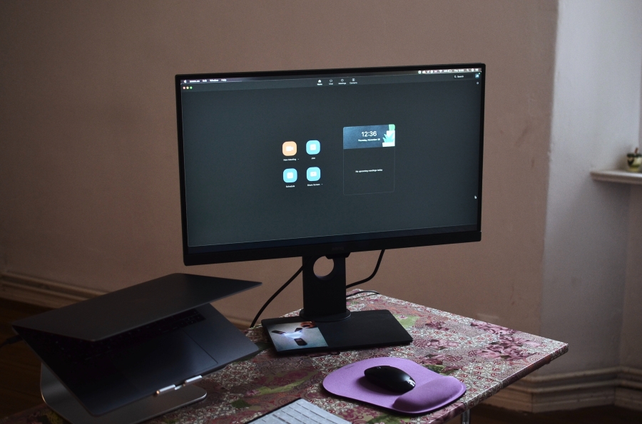 Keeping Your Online Identity Safe W...